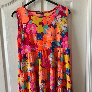 Heimish tiered tank
